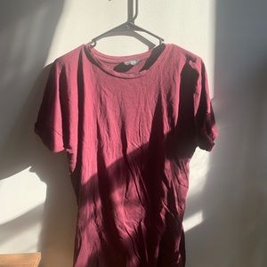 Men’s pull & bear maroon t shirt